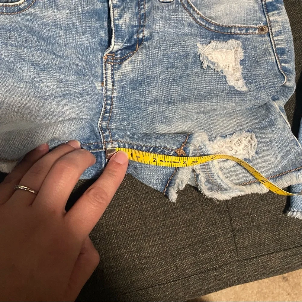 4 pairs of Girls denim shorts 6/6x